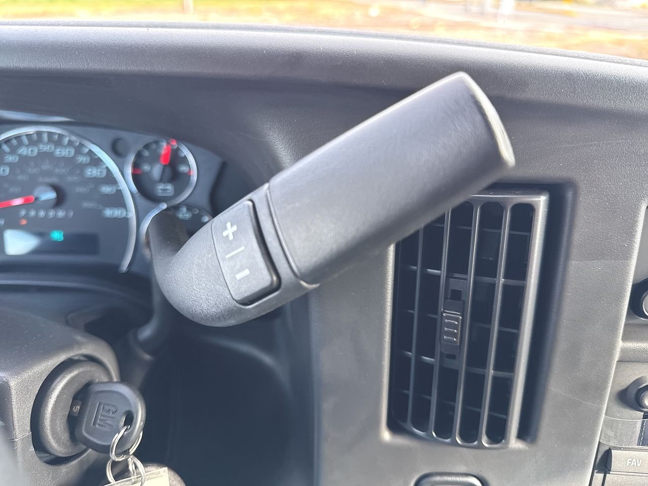 2025 Chevrolet Express Cargo Work Van - Photo 39