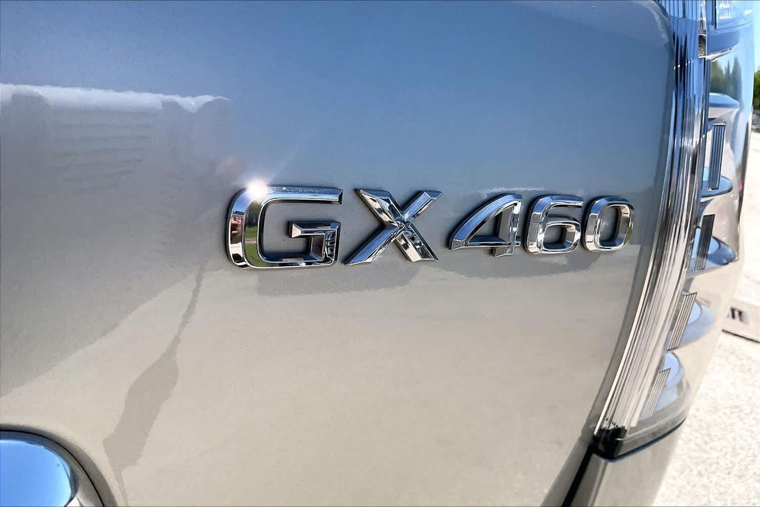 Used 2023 Atomic Silver Lexus Premium image 10