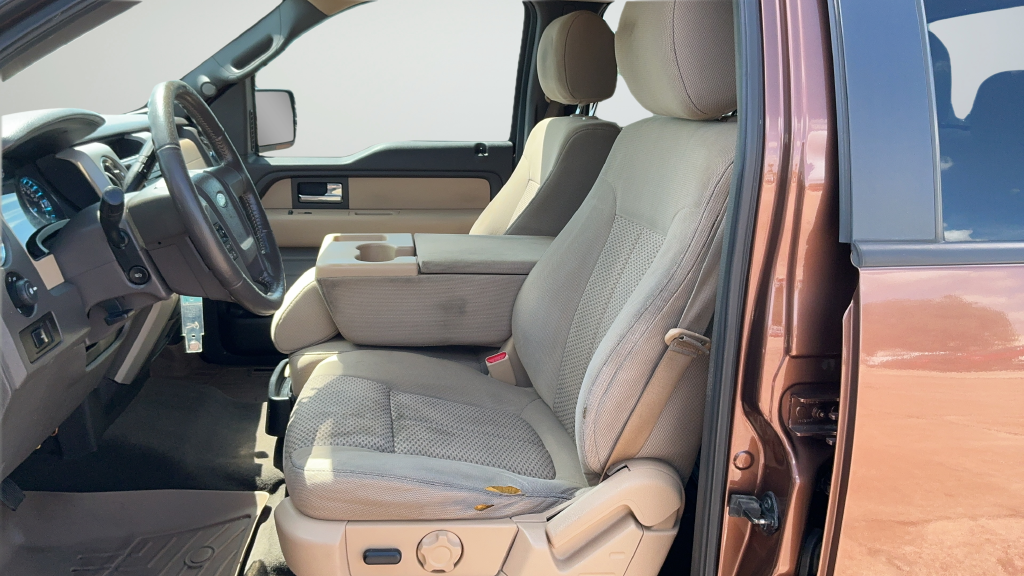 Used 2012 Gold Ford XLT image 16