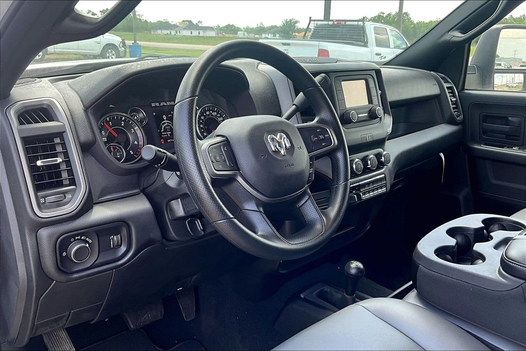 New 2024 Ram 3500 Tradesman 4D Crew Cab