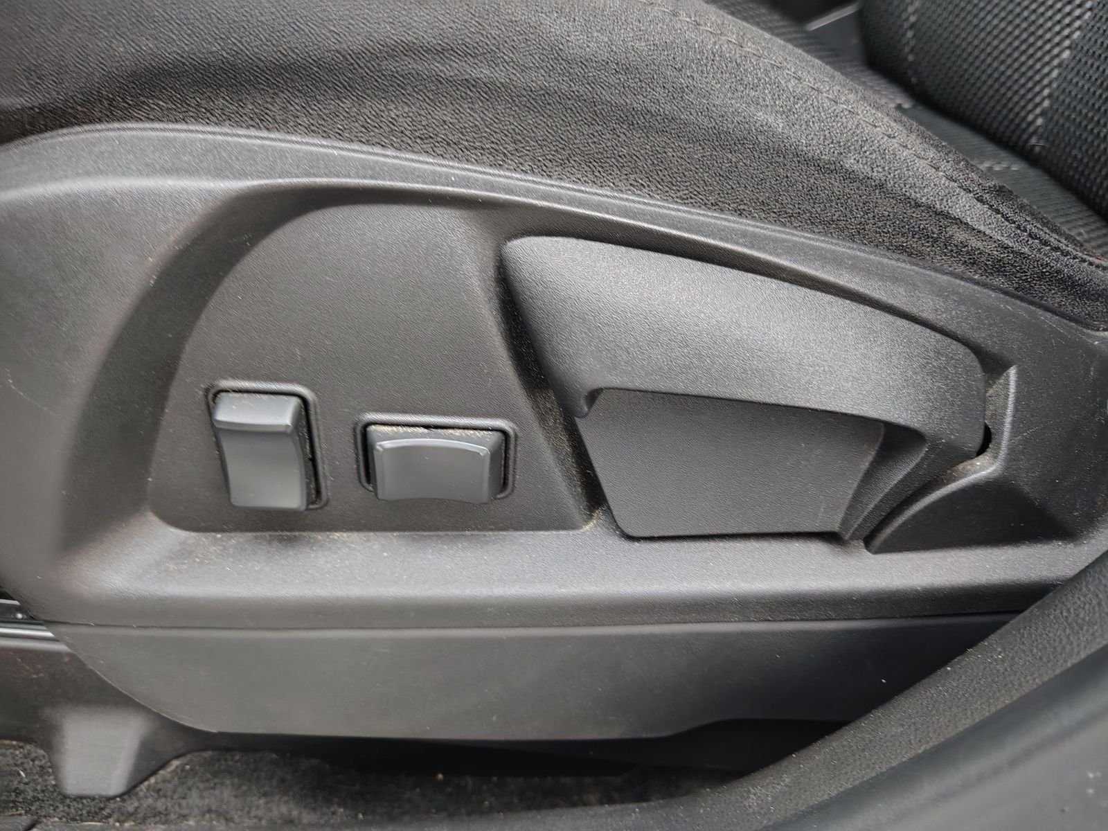 Used 2017 Silver Ice Metallic Chevrolet LS image 16