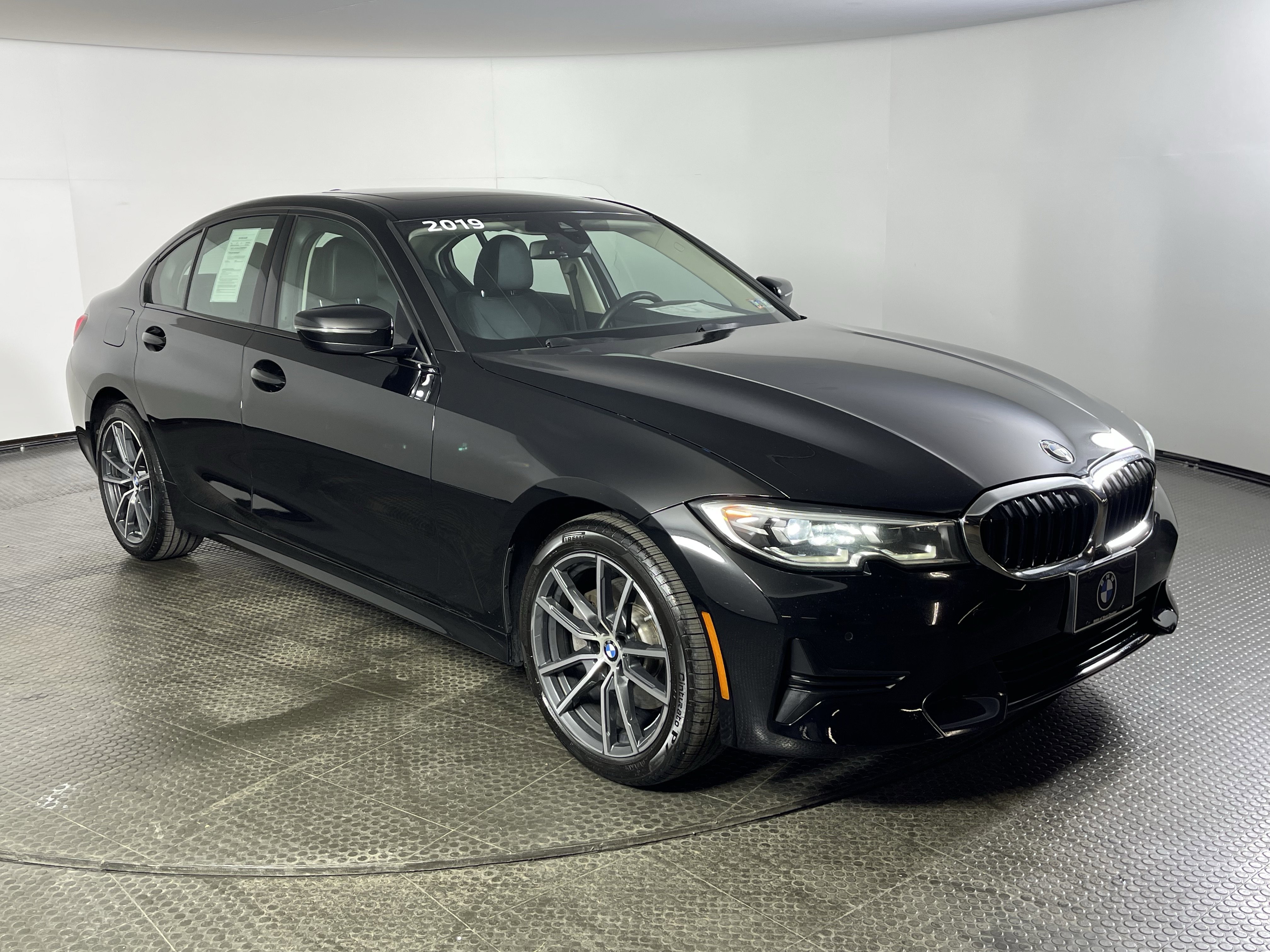 Used 2019 BLACK BMW 330i xDrive image 3