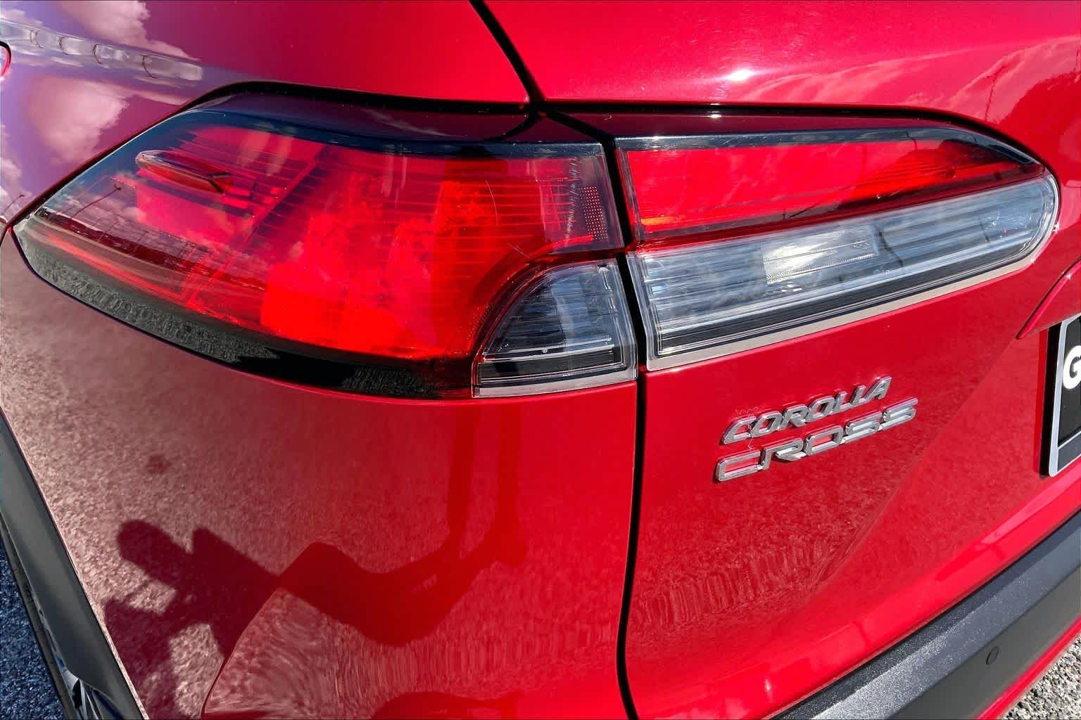 Used 2023 Barcelona Red Metallic Toyota XLE image 28