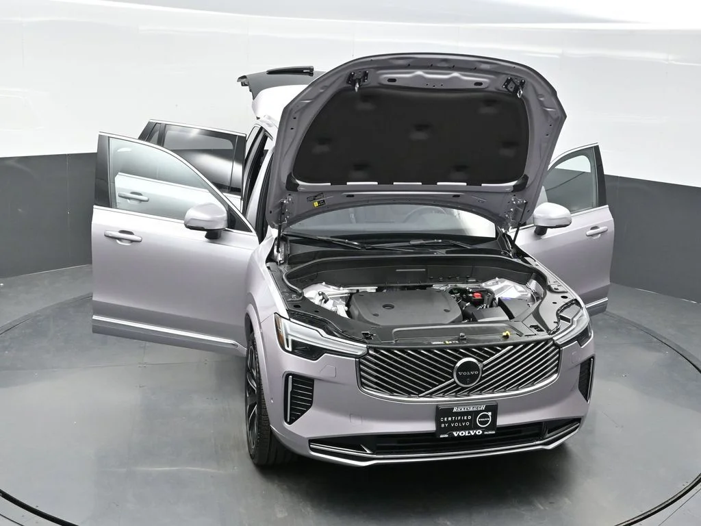 New 2026 Aurora Silver Volvo Plus image 36