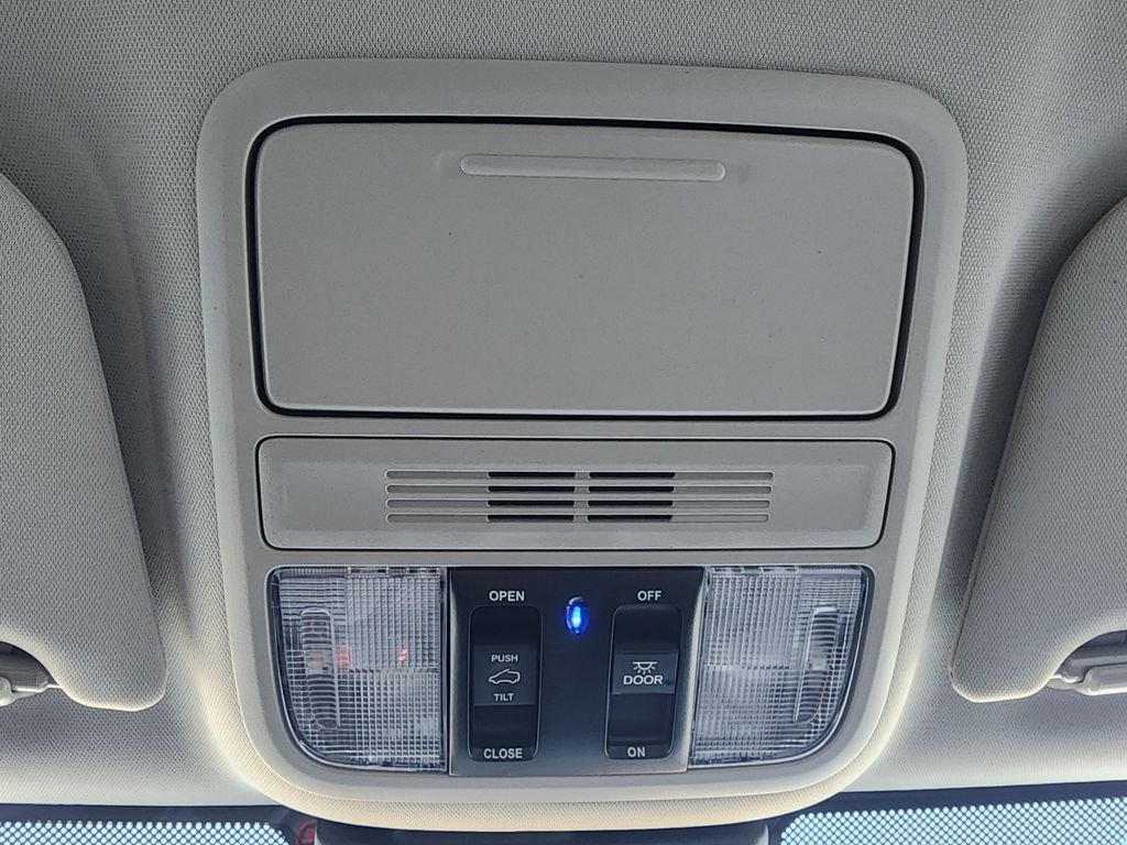 2026 Honda Odyssey Touring - Photo 25