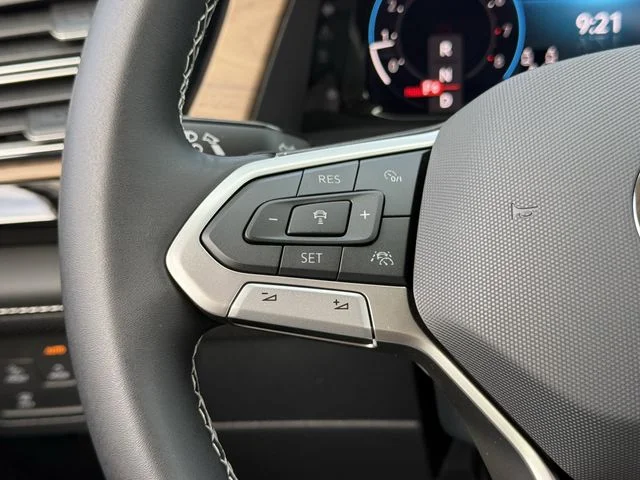 New 2026 White Volkswagen 2.0T SE w/Technology image 10