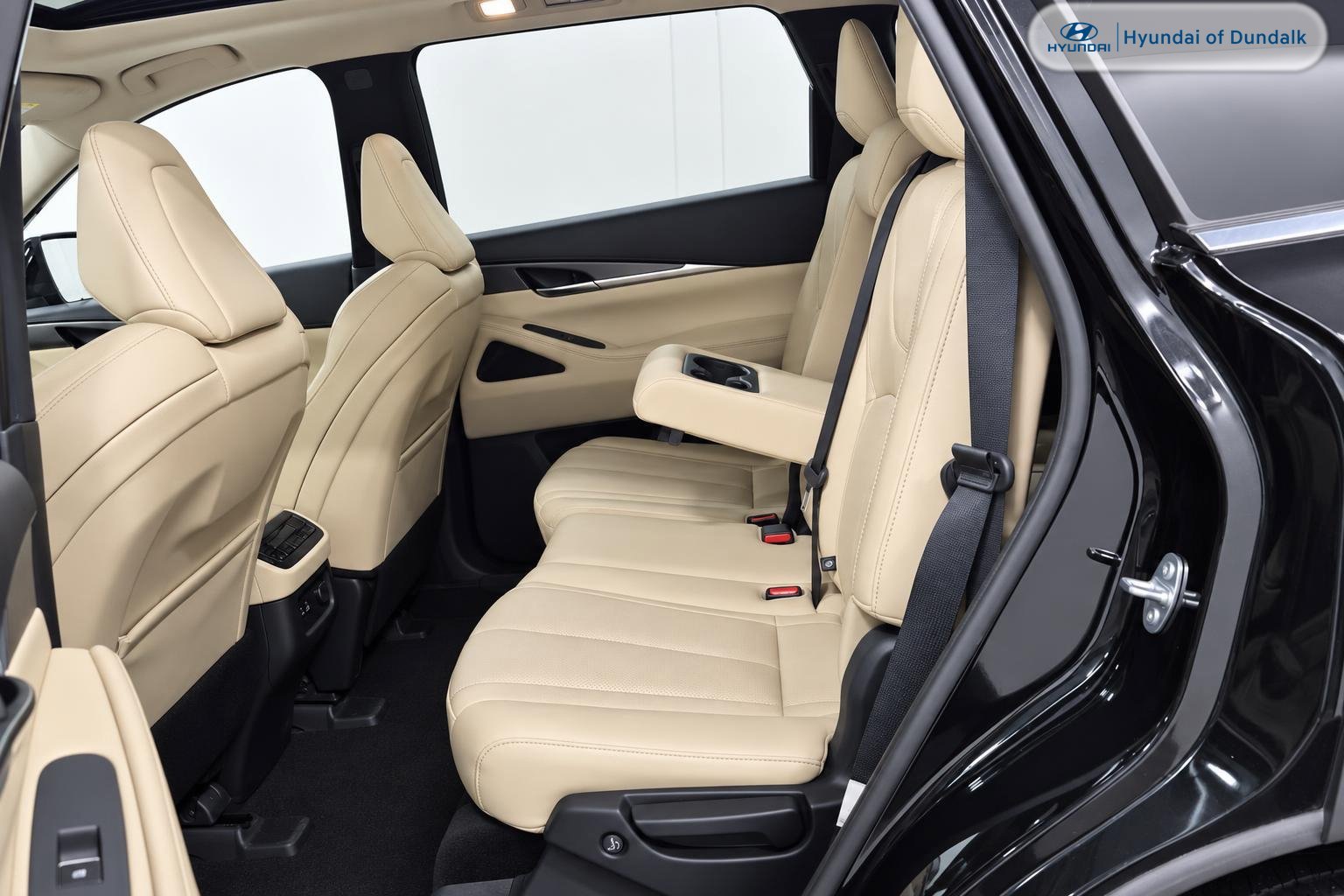 Used 2024 Black INFINITI LUXE image 12