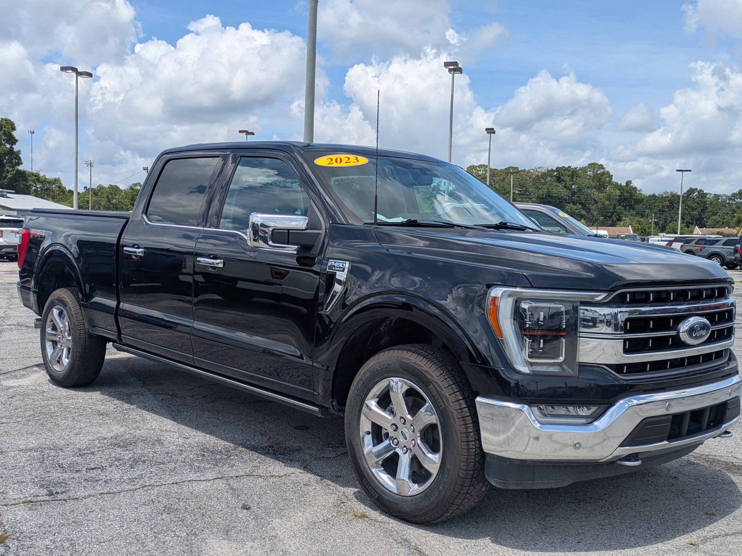 Used 2023 Agate Black Metallic Ford XL image 2