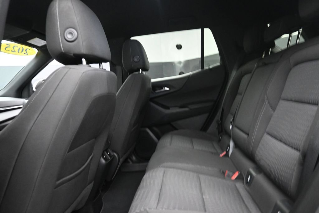Used 2025 White Chevrolet LT image 12