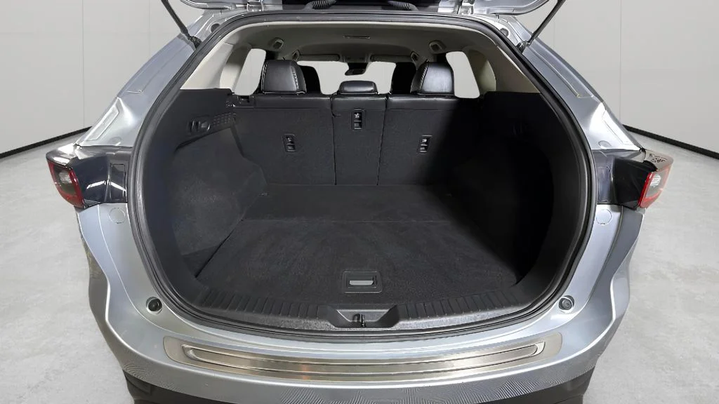 Used 2022 Silver Mazda 2.5 S Select Package image 26