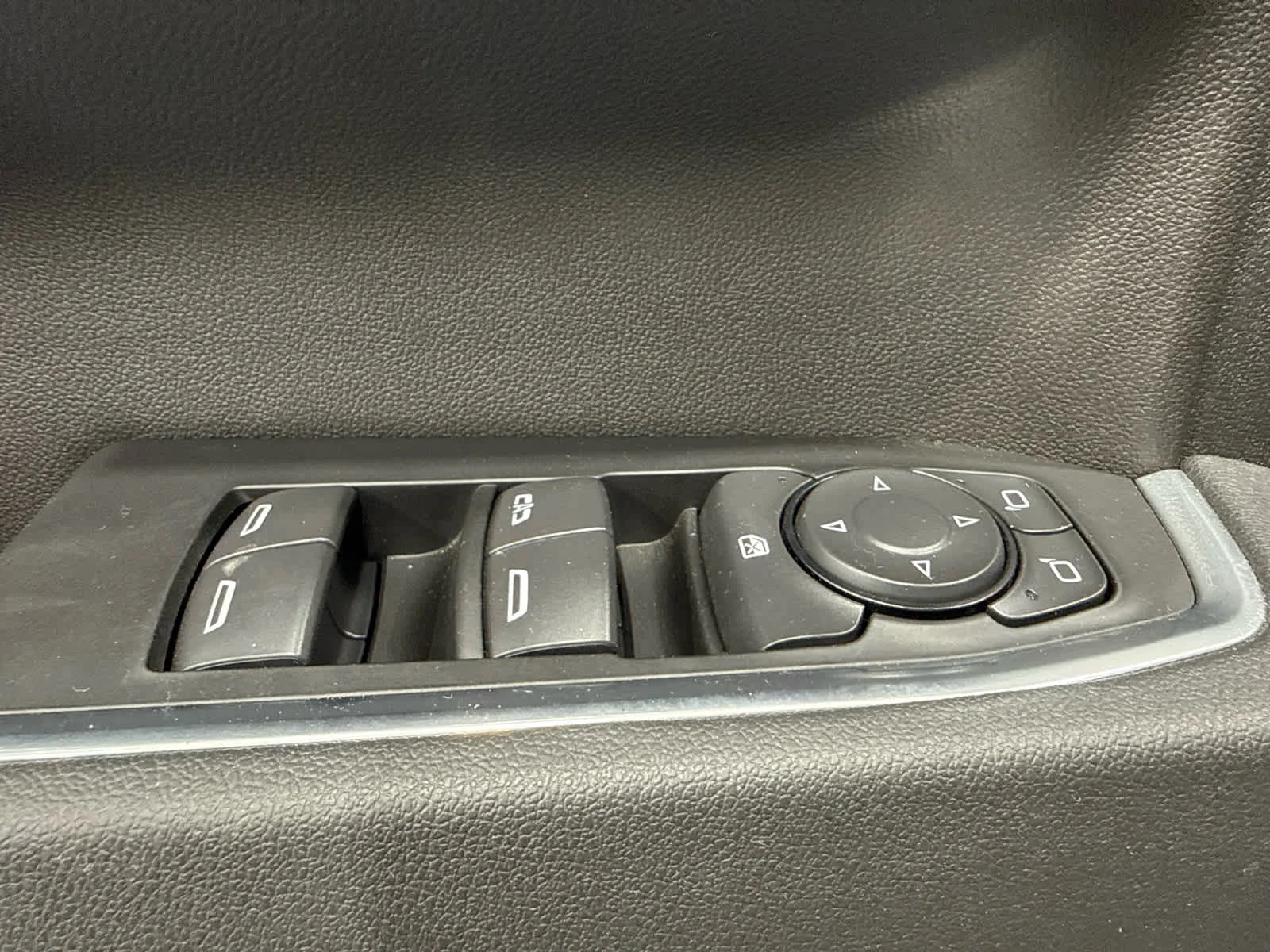 Used 2026 Cypress Gray Chevrolet LT image 17