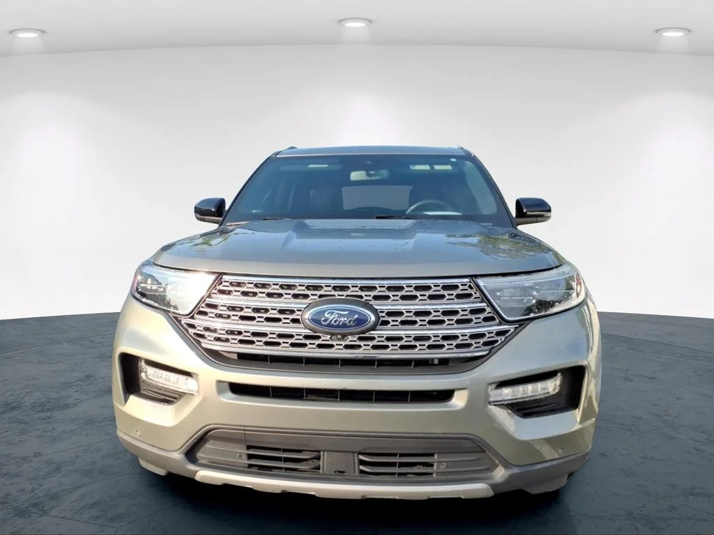 Used 2020 Green Ford Limited image 8