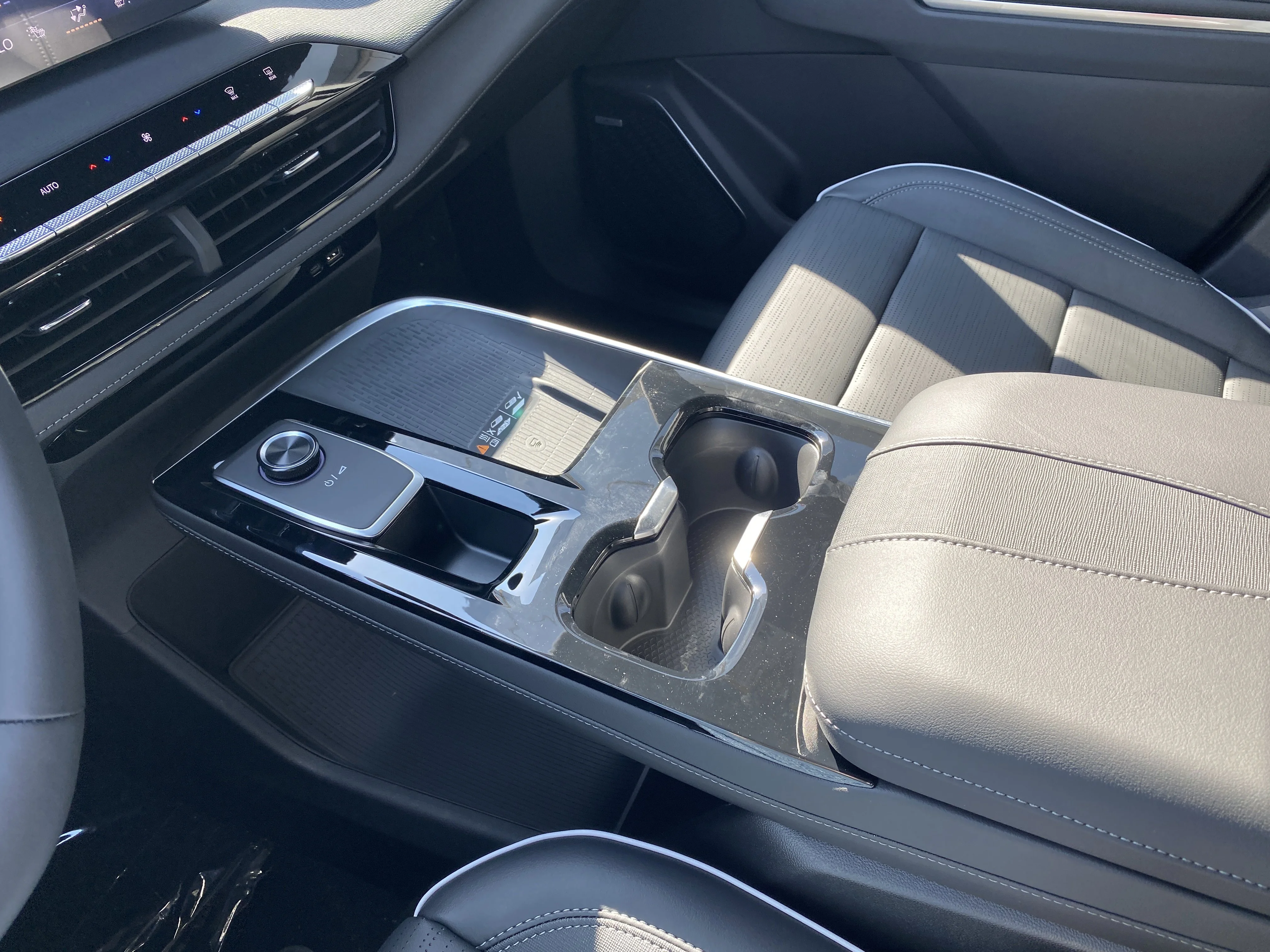 New 2026 EBONY TWILIGHT METALLIC Buick Sport Touring image 22