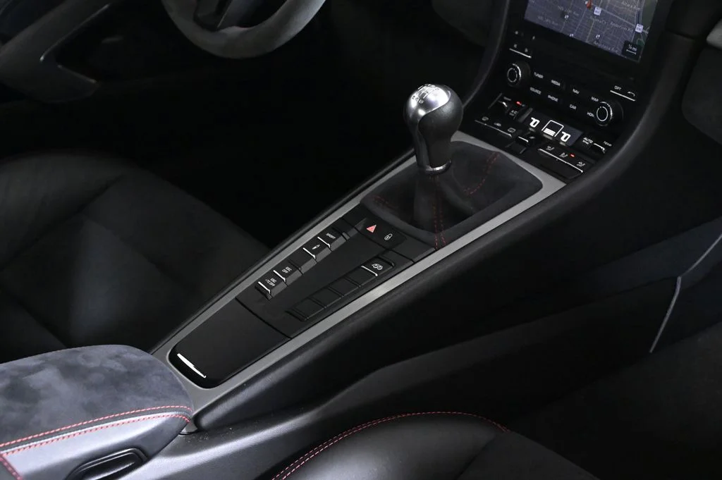 Used 2018 Guards Red Porsche GT3 image 24