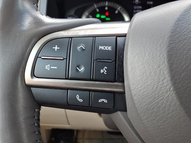 Used 2019 Eminent White Pearl Lexus Three-Row image 29