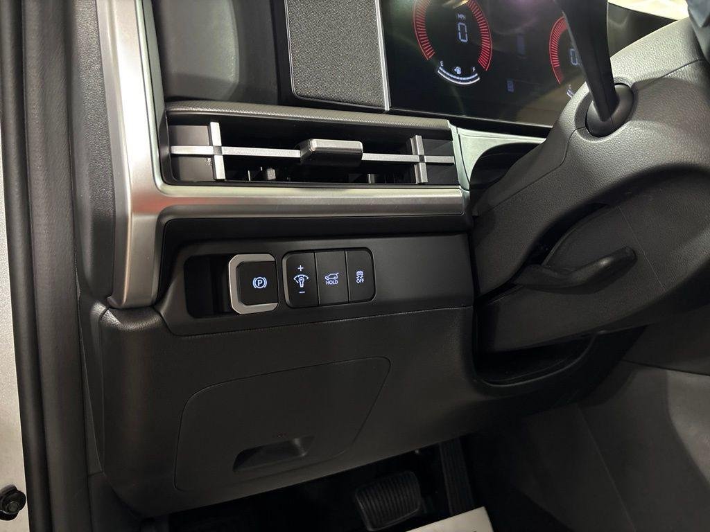 New 2026 Silver Hyundai SE AWD image 18