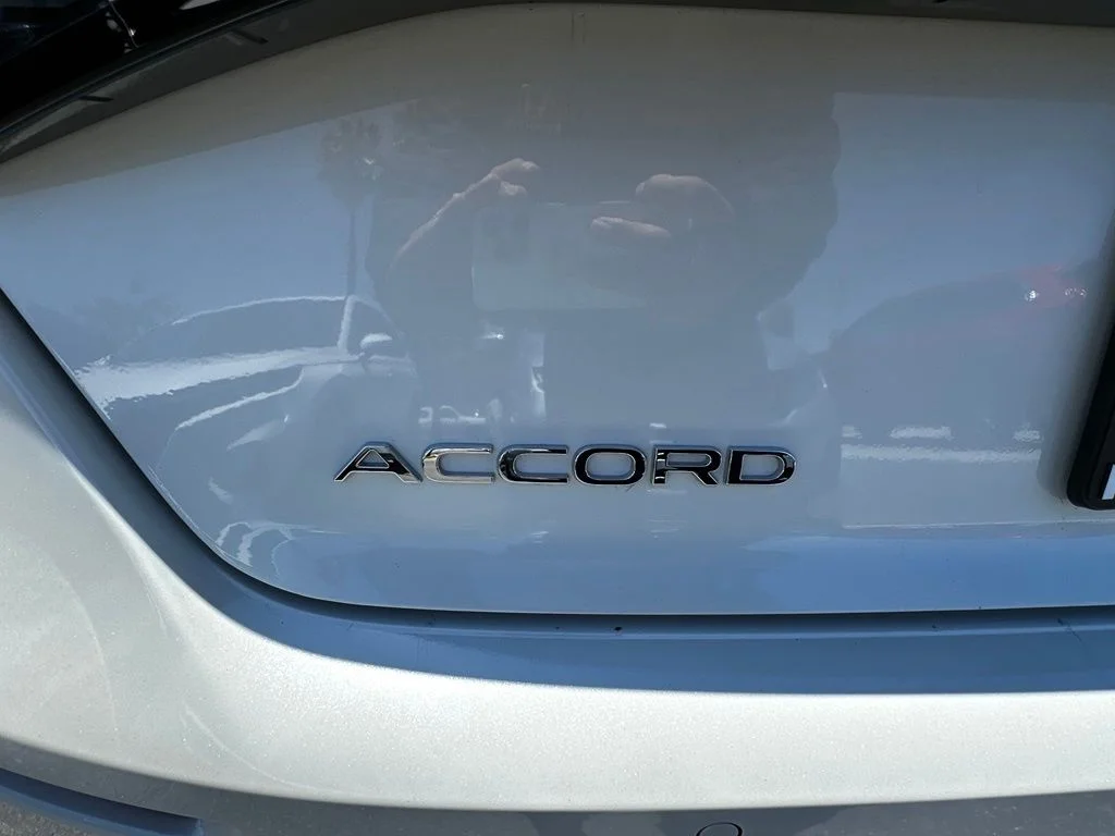 Certified Used 2024 White Honda Touring image 9