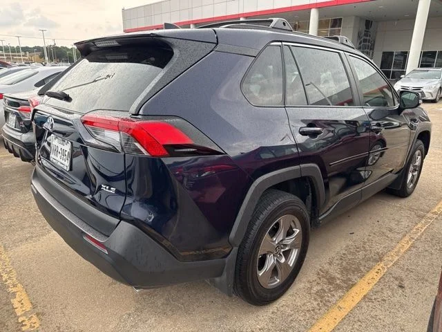 Used 2024  Toyota XLE image 4