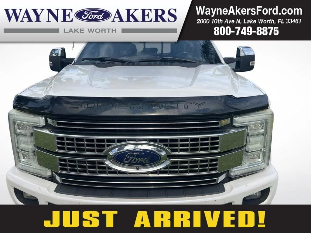 Used 2017 White Platinum Clearcoat Metallic Ford Platinum image 1