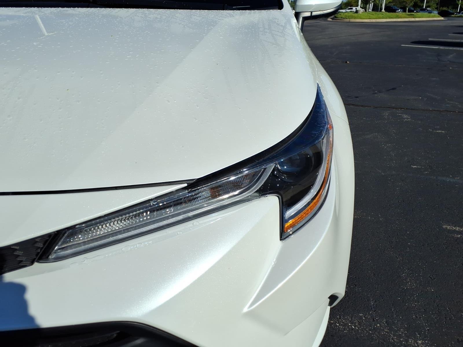 Used 2026 Wind Chill Pearl Toyota LE image 14