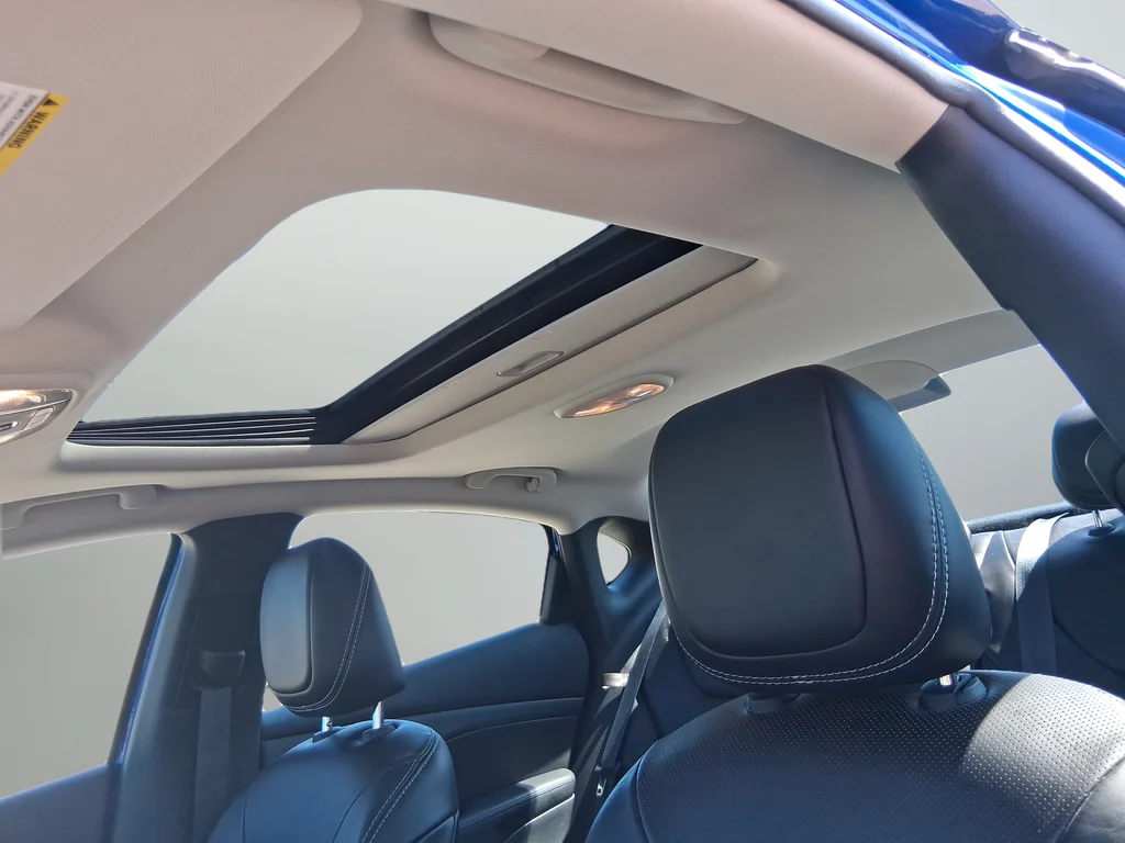 Used 2014 Blue Dodge Limited image 19