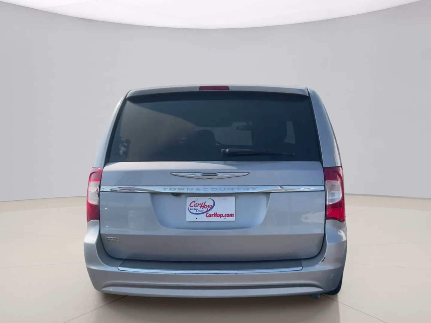 Used 2013 Silver Chrysler TOURING image 4