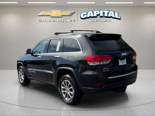 Used 2015  Jeep Limited image 3