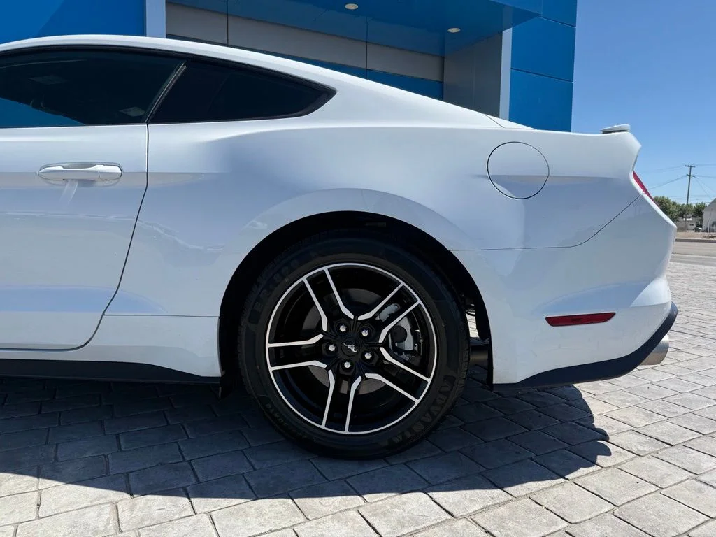Used 2022 White Ford GT image 12