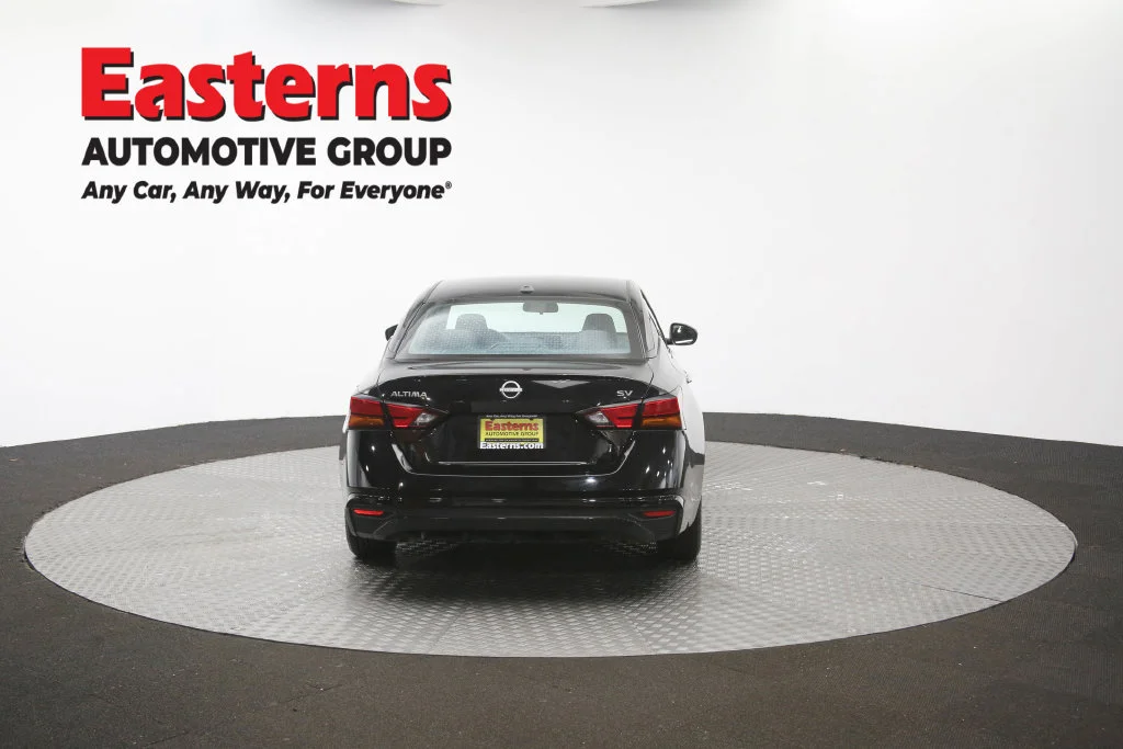 Used 2024 Black Nissan 2.5 SV image 33