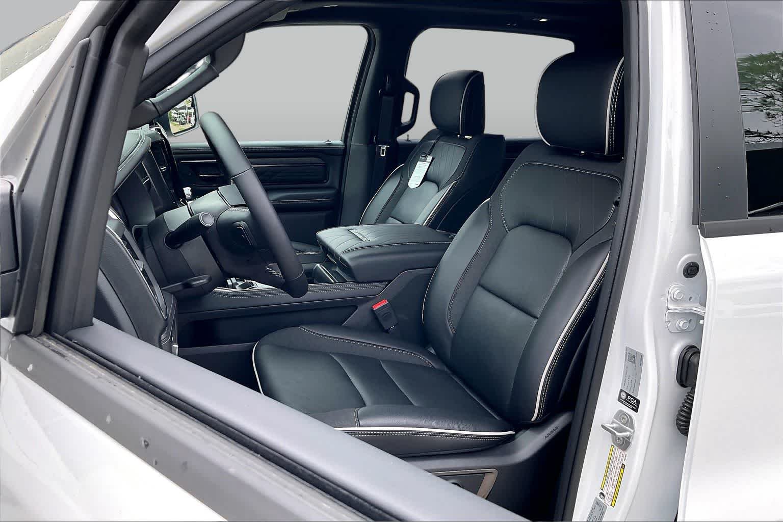 New 2026 Bright White Clear-Coat Exterior Paint RAM Limited image 9