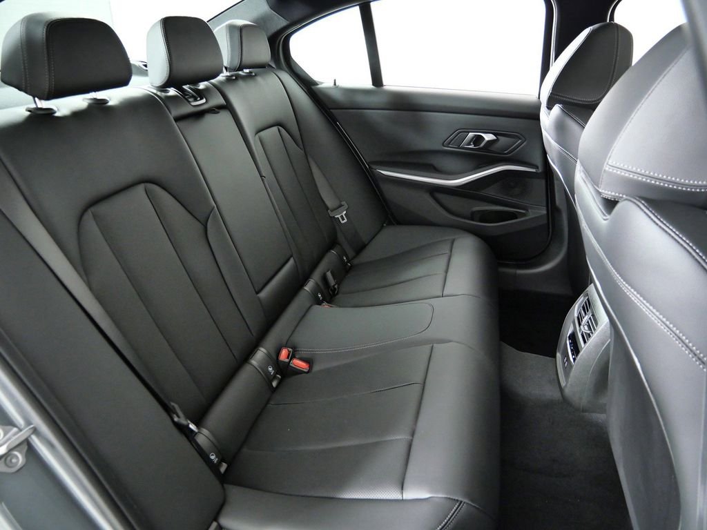 2026 BMW 3 Series 330i - Photo 26