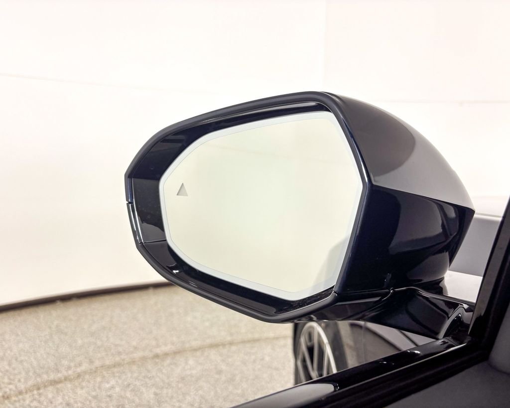 2025 BMW 7 Series 750e - Photo 34