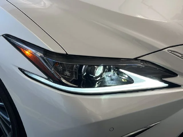 Certified Used 2025 Eminent White Pearl Lexus 300h image 18