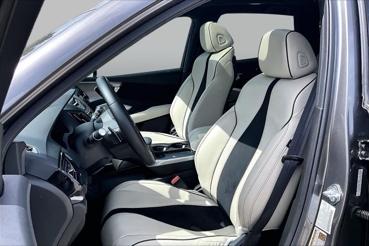 Used 2025 Liquid Carbon Metallic Acura w/A-Spec Package image 8