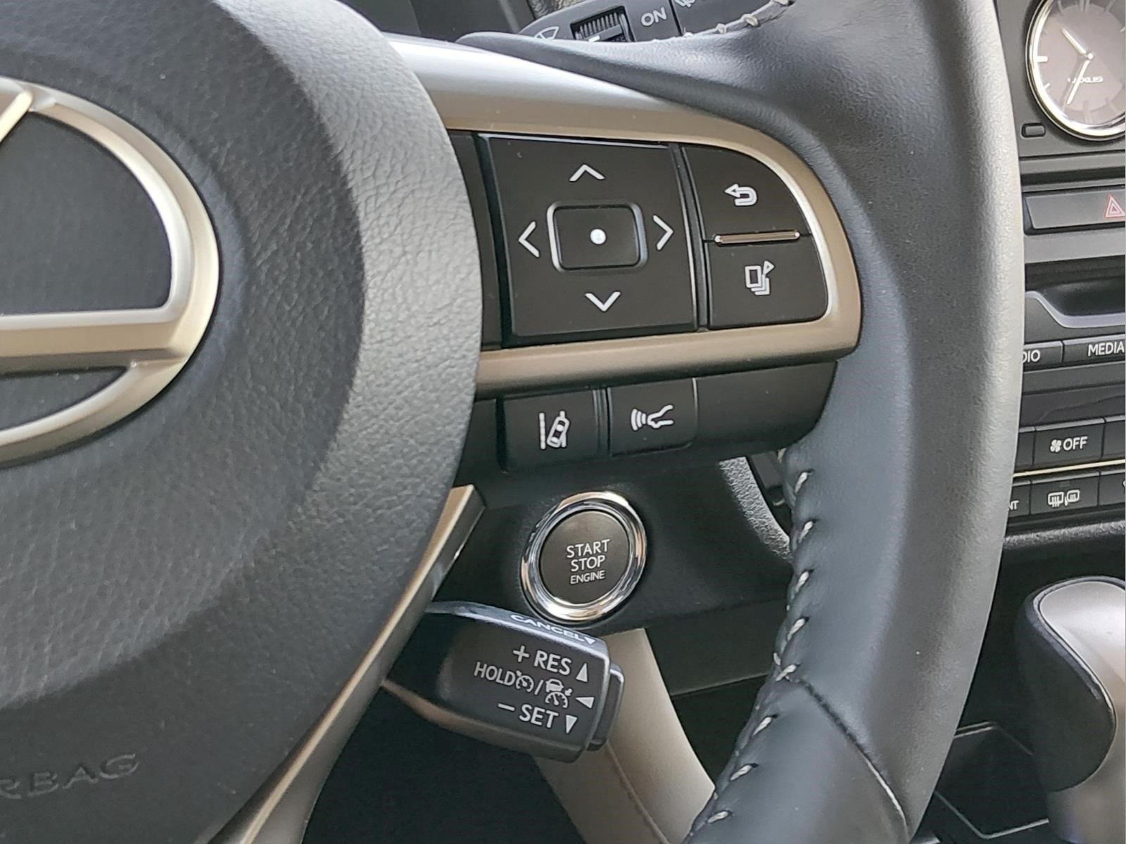 Used 2019 Eminent White Pearl Lexus RX 350 image 28