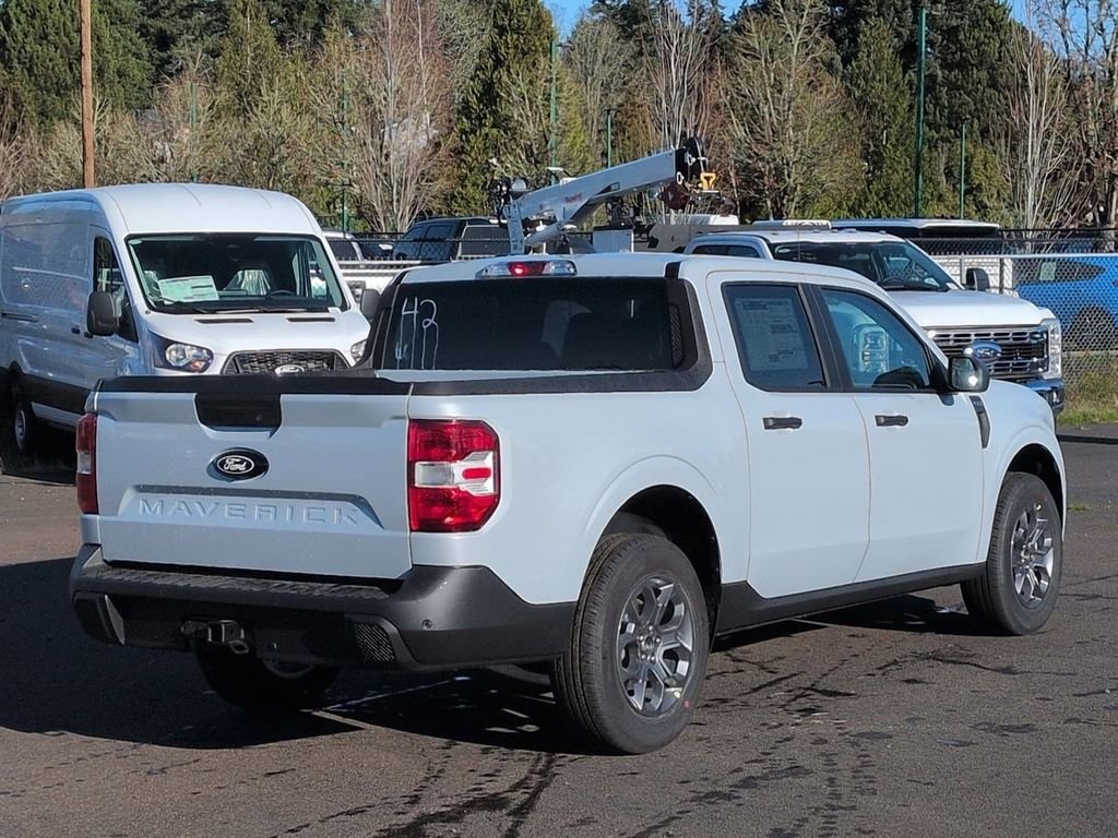 New 2026 White Ford XLT image 5