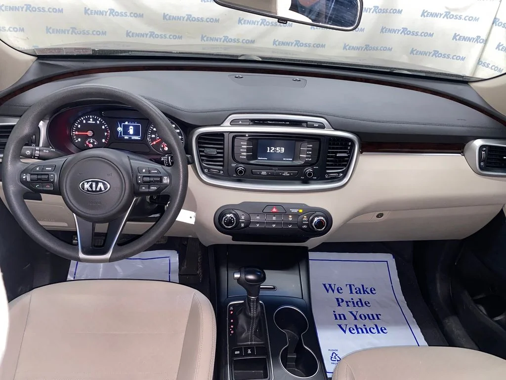 Used 2017 Purple Kia LX image 22