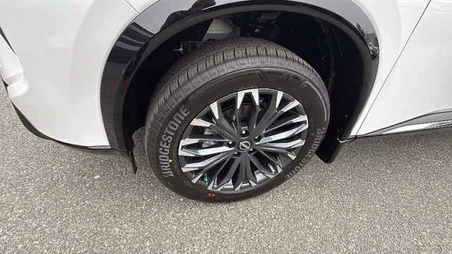 2026 Nissan Rogue Platinum - Photo 9