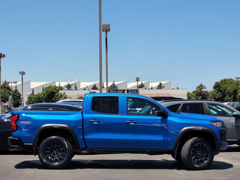 Used 2024 Blue Chevrolet Trail Boss image 3