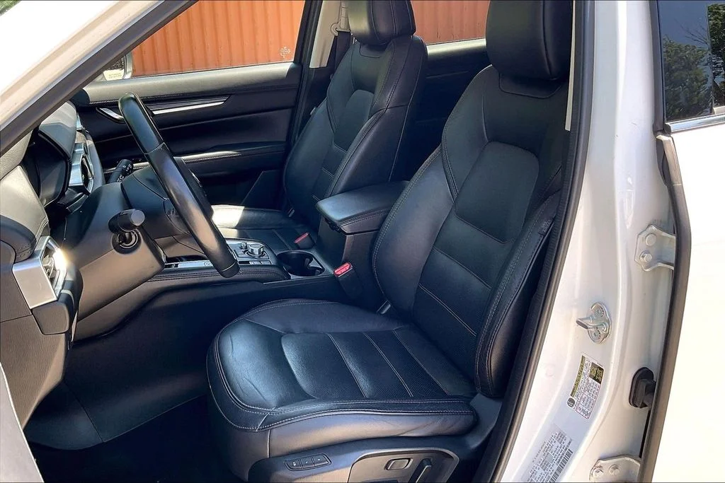 Used 2018 White Mazda Grand Touring image 25