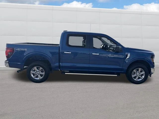 Used 2025 Blue Ford XLT image 12