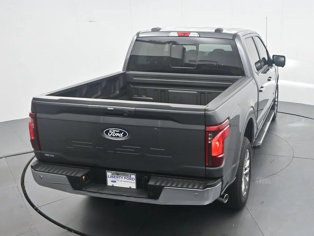 New 2026 Carbonized Gray Metallic Ford XLT image 43