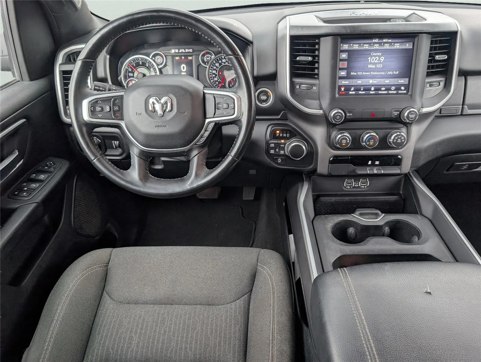 Used 2020 Diamond Black Crystal Pearlcoat Ram Big Horn image 27