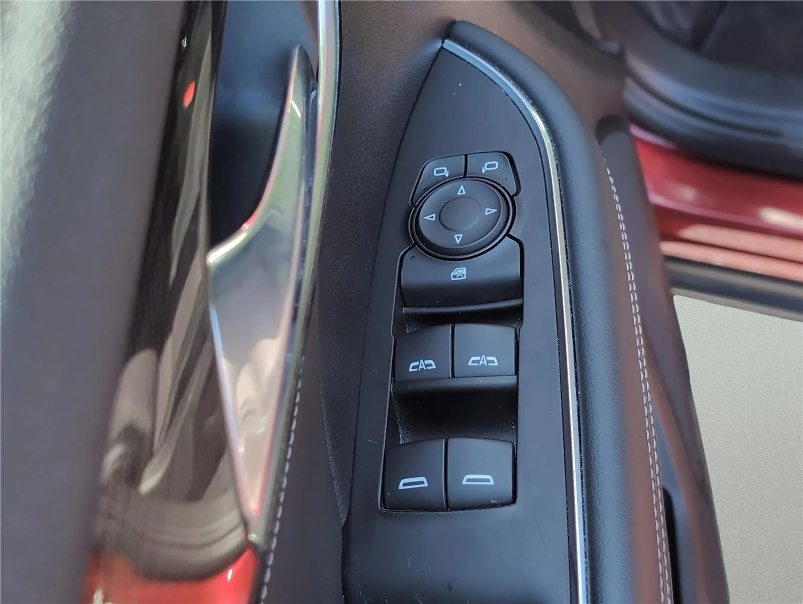 Used 2023 Cinnabar Metallic Buick Preferred image 15