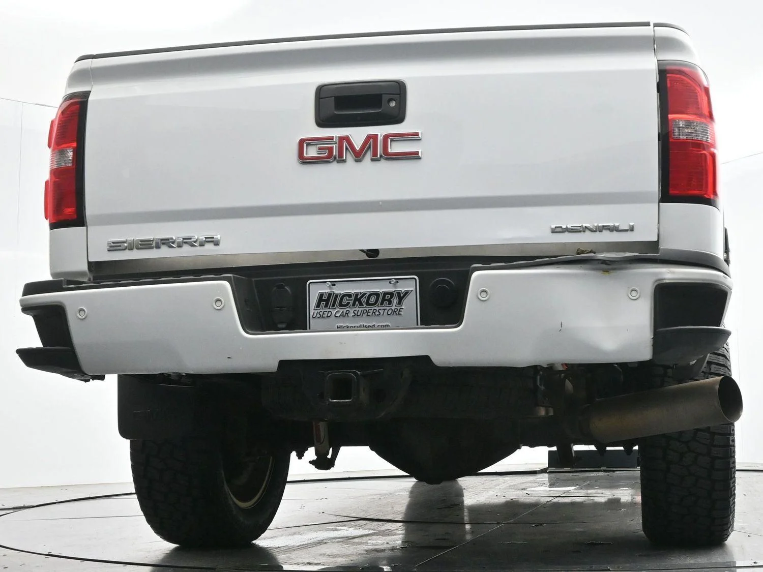 Used 2019 Summit White GMC Denali image 48