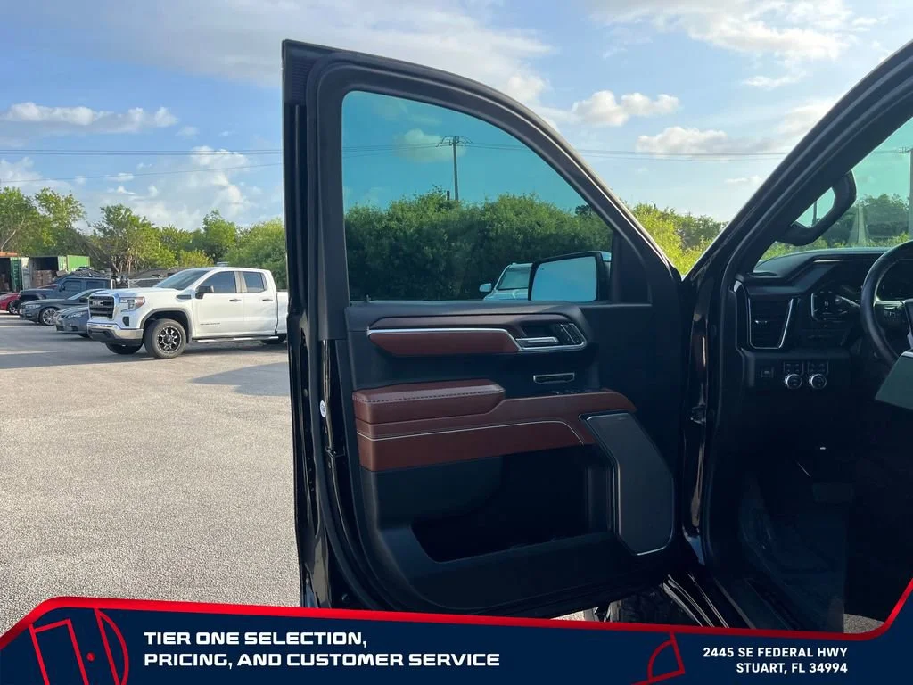 Used 2024 Onyx Black GMC Denali Ultimate image 10