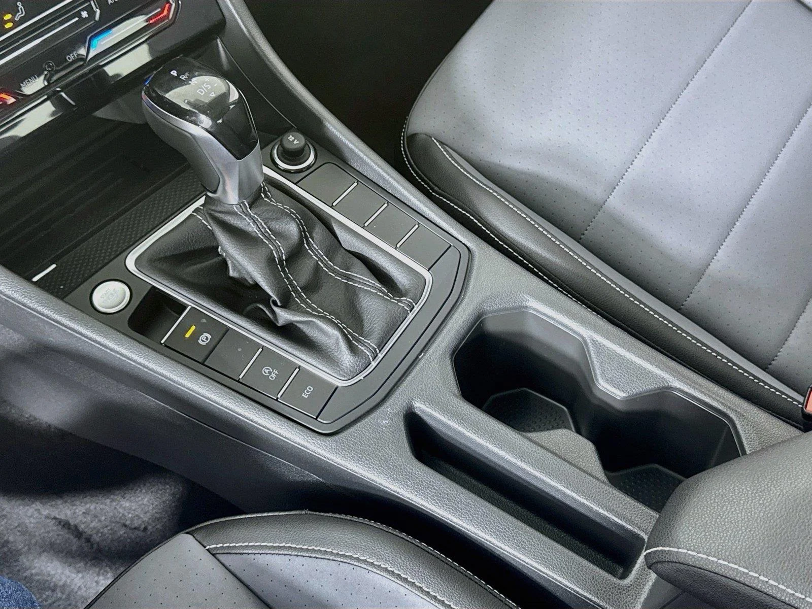 New 2027  Volkswagen SE image 16