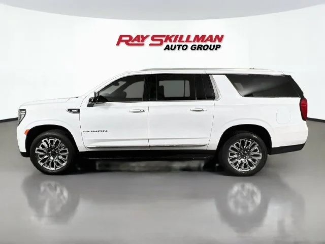 Used 2024 White GMC SLT image 4
