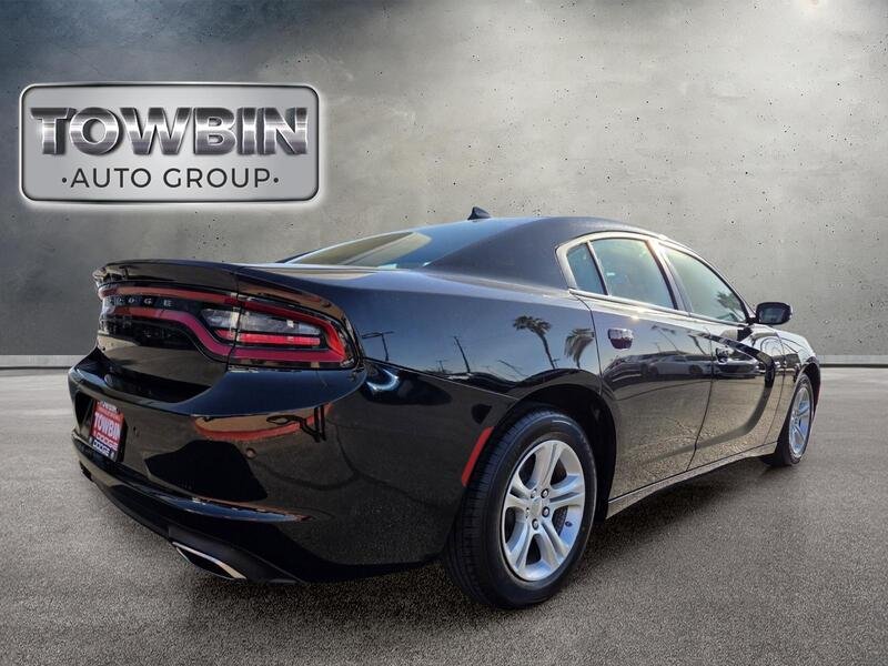 Used 2023 Black Dodge SXT image 5