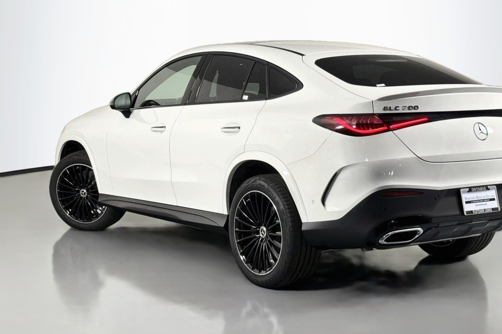 New 2027 Polar White Mercedes-Benz GLC 300 4MATIC® Coupe image 14